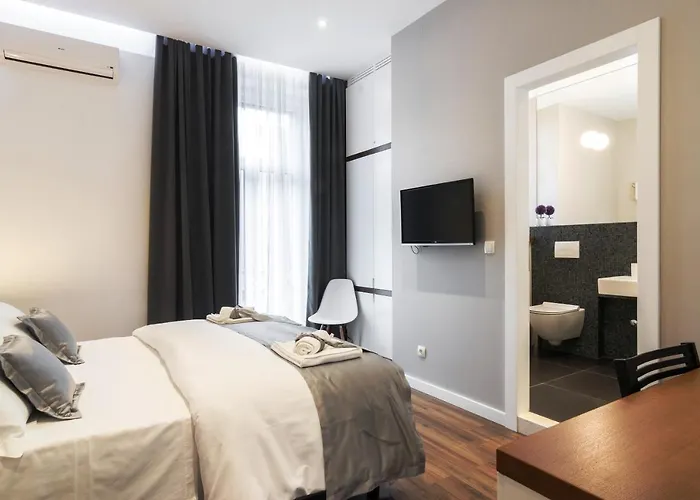 프리마 럭셔리 룸스 4*