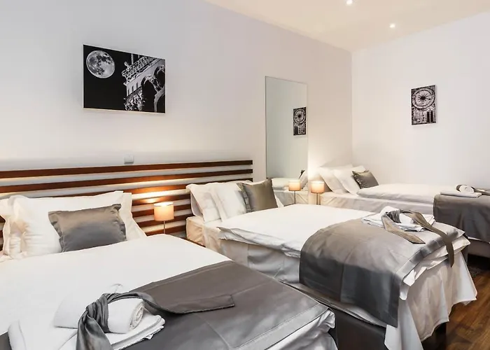 프리마 럭셔리 룸스 4*