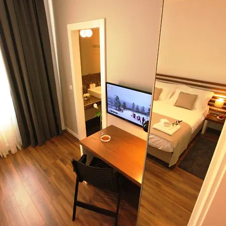 Prima Luxury Frühstückspension 4*