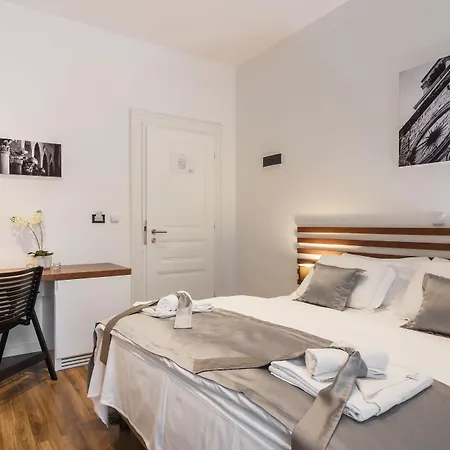 Prima Luxury krevet i doručak Split